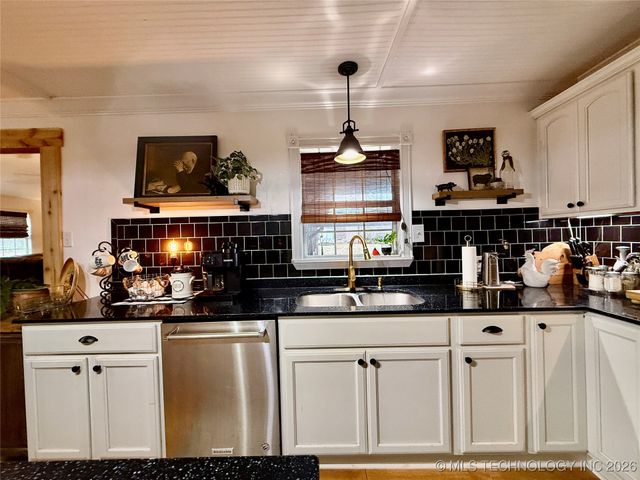 41 Lynnwood, Hartshorne, OK 74547