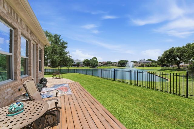 26207 Christen Canyon Lane, Richmond, TX 77406