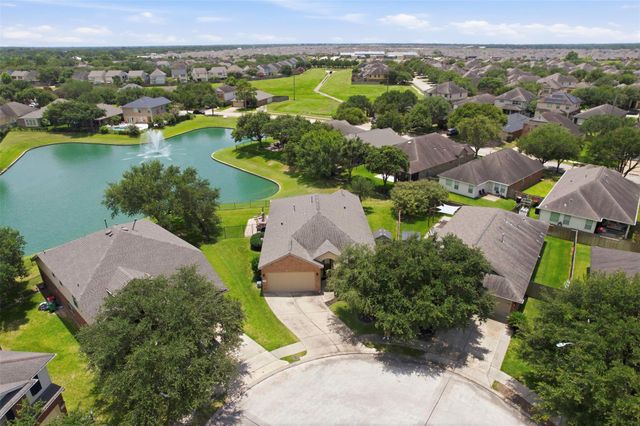 26207 Christen Canyon Lane, Richmond, TX 77406