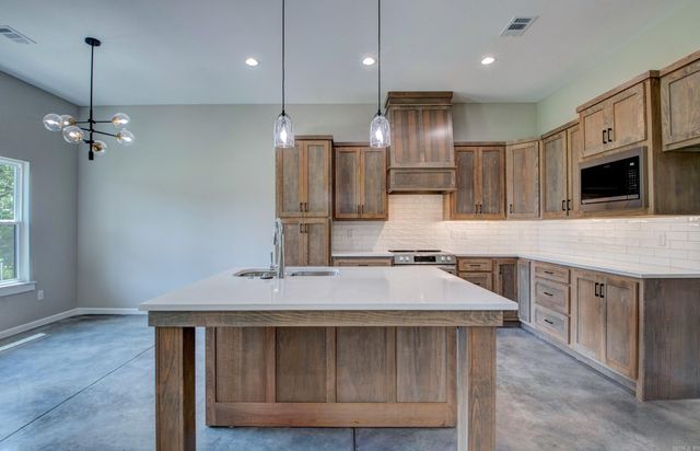 32 Echohawk Ln, Cabot, AR 72023