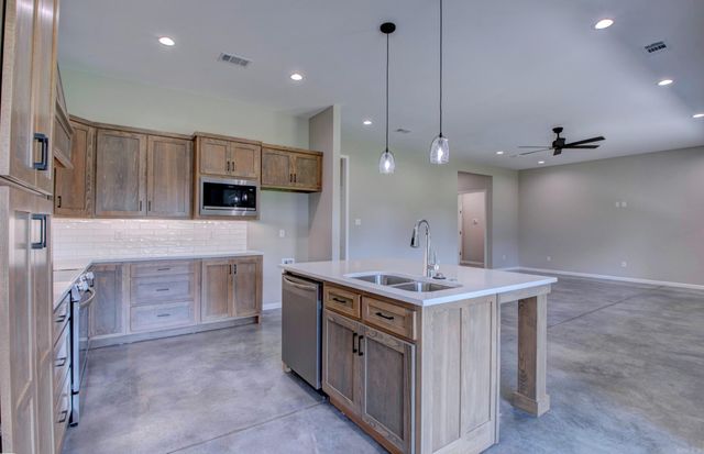 32 Echohawk Ln, Cabot, AR 72023