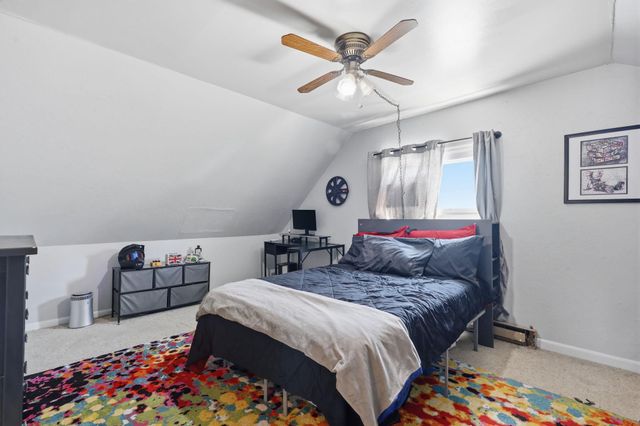 12 HICKORY LN, Levittown, PA 19055