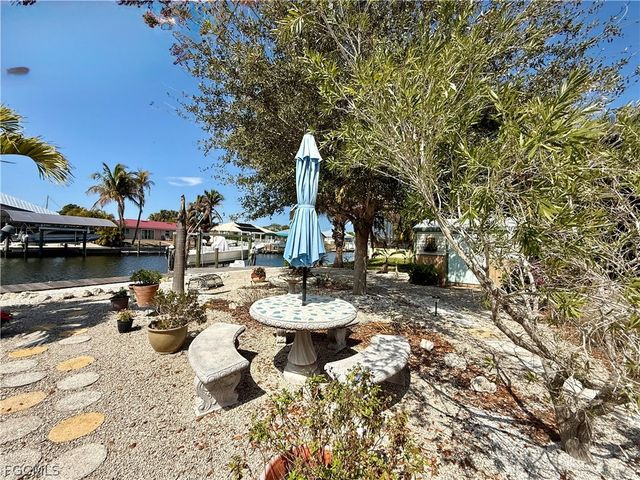 2963 Cussell DR, St James City, FL 33956