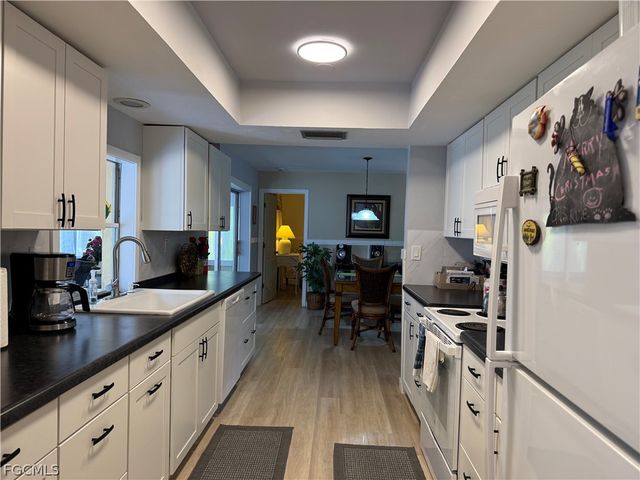 2963 Cussell DR, St James City, FL 33956