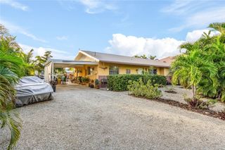 2963 Cussell DR, St James City, FL 33956