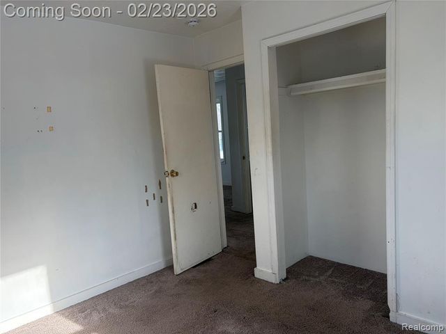 95 W Beverly Avenue, Pontiac, MI 48340