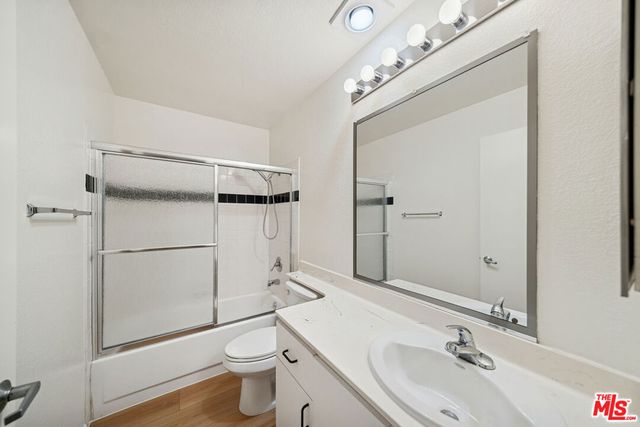 870 Crenshaw Boulevard 204, Los Angeles, CA 90005