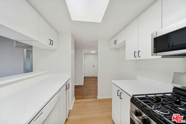 870 Crenshaw Boulevard 204, Los Angeles, CA 90005