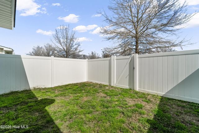 221 Glen Cannon Drive, Jacksonville, NC 28546