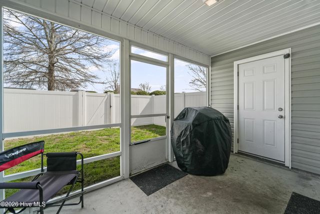 221 Glen Cannon Drive, Jacksonville, NC 28546