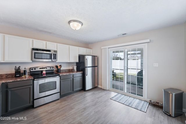 221 Glen Cannon Drive, Jacksonville, NC 28546