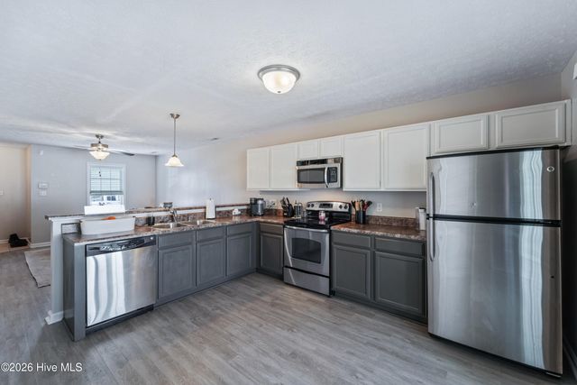 221 Glen Cannon Drive, Jacksonville, NC 28546