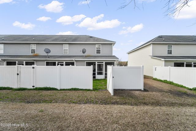 221 Glen Cannon Drive, Jacksonville, NC 28546