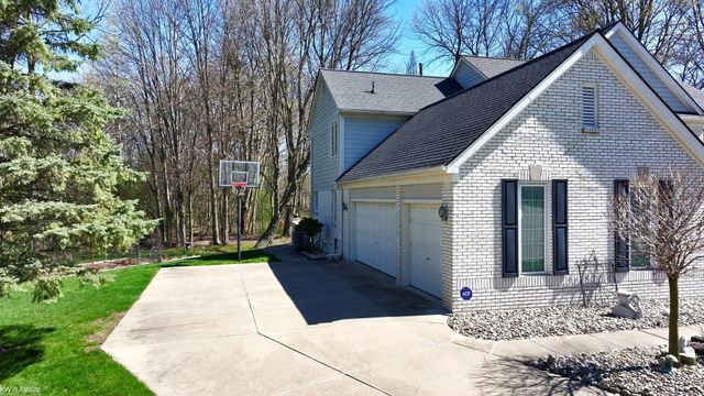 3973 Winslow Drive, Auburn Hills, MI 48326
