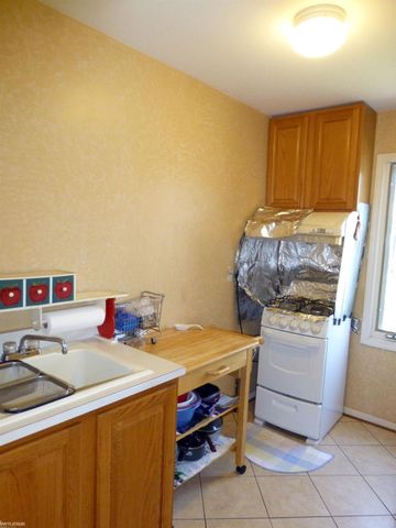 3973 Winslow Drive, Auburn Hills, MI 48326