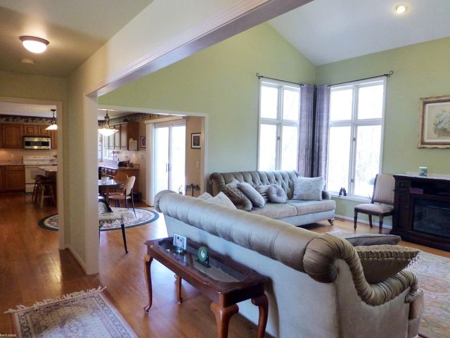 3973 Winslow Drive, Auburn Hills, MI 48326