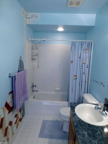 3973 Winslow Drive, Auburn Hills, MI 48326