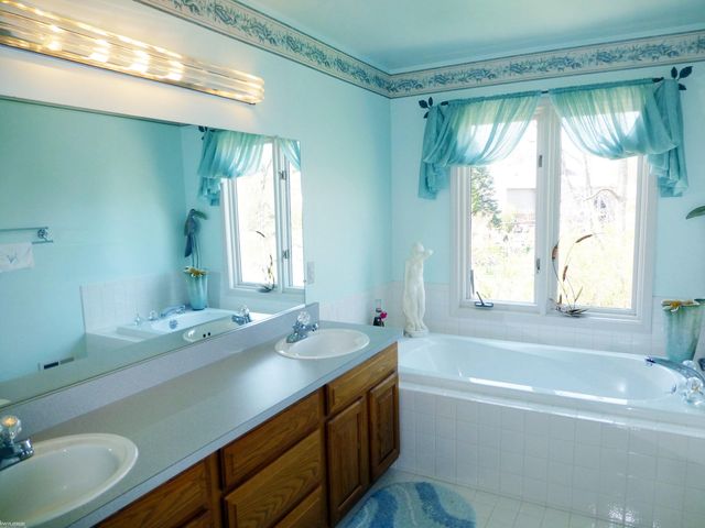 3973 Winslow Drive, Auburn Hills, MI 48326