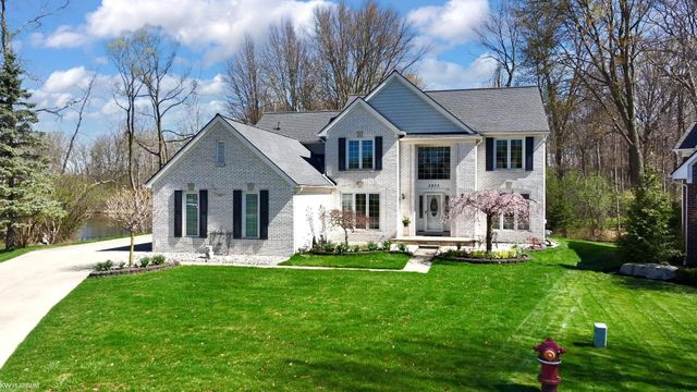 3973 Winslow Drive, Auburn Hills, MI 48326