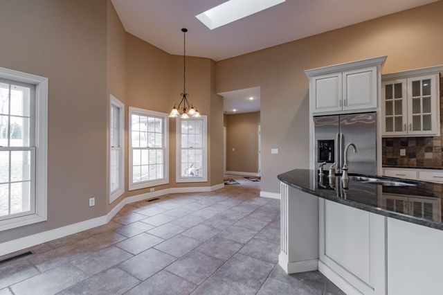 2393 E Valley Water Mill Road, Springfield, MO 65803