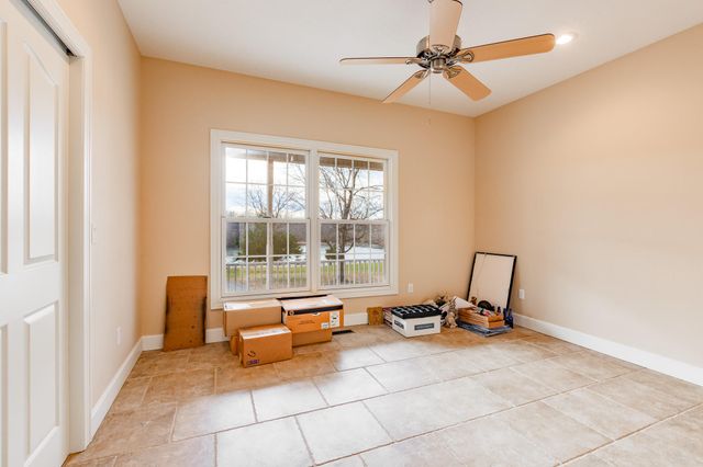 2393 E Valley Water Mill Road, Springfield, MO 65803