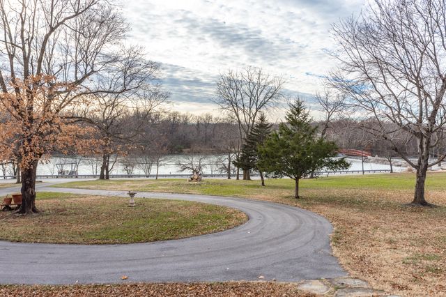 2393 E Valley Water Mill Road, Springfield, MO 65803