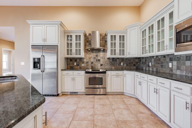 2393 E Valley Water Mill Road, Springfield, MO 65803