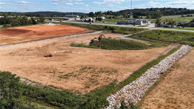 003 Hwy. 412, Huntsville, AR 72740