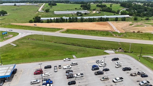 003 Hwy. 412, Huntsville, AR 72740