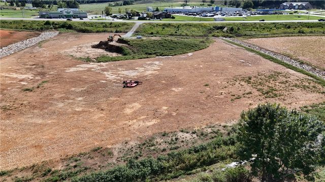 003 Hwy. 412, Huntsville, AR 72740