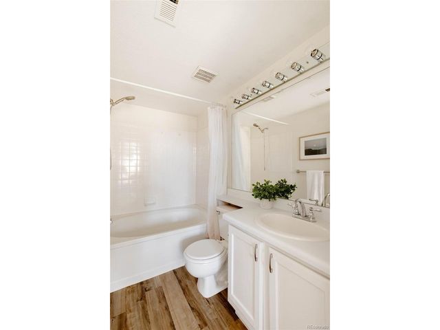 7431 Singing Hills Dr D7431, Boulder, CO 80301