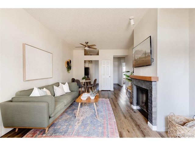 7431 Singing Hills Dr D7431, Boulder, CO 80301