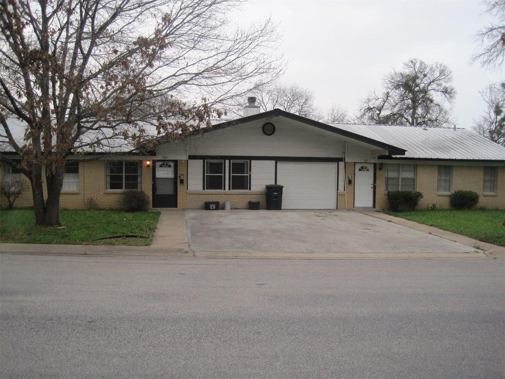 207 E 2nd ST, Georgetown, TX 78626