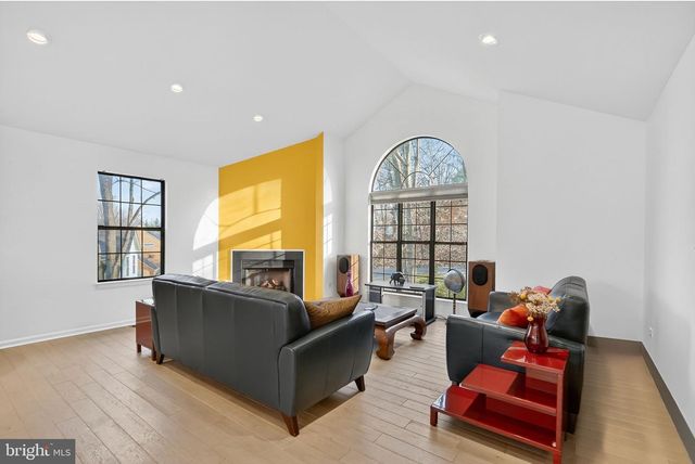 7011 FOX CHASE RD, New Market, MD 21774