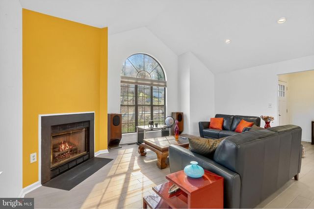 7011 FOX CHASE RD, New Market, MD 21774