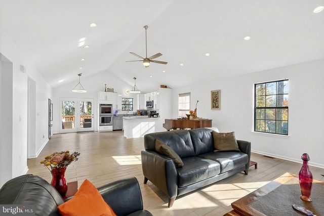 7011 FOX CHASE RD, New Market, MD 21774