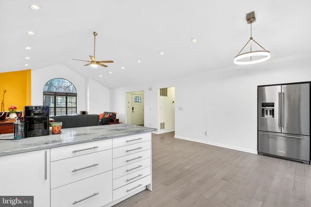 7011 FOX CHASE RD, New Market, MD 21774