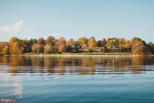 7011 FOX CHASE RD, New Market, MD 21774