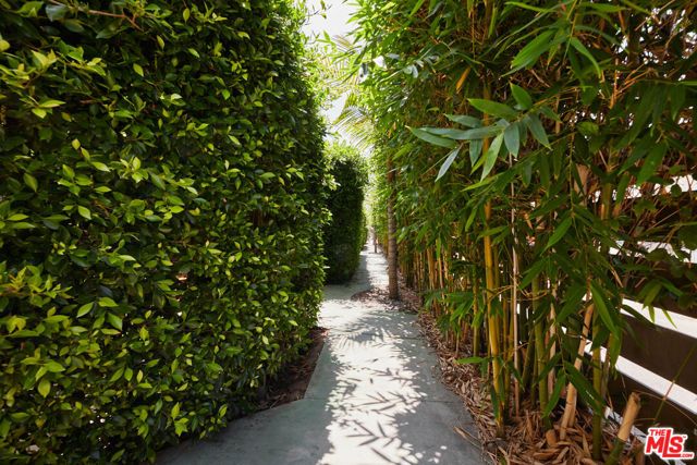 2636 Kansas Avenue 13, Santa Monica, CA 90404