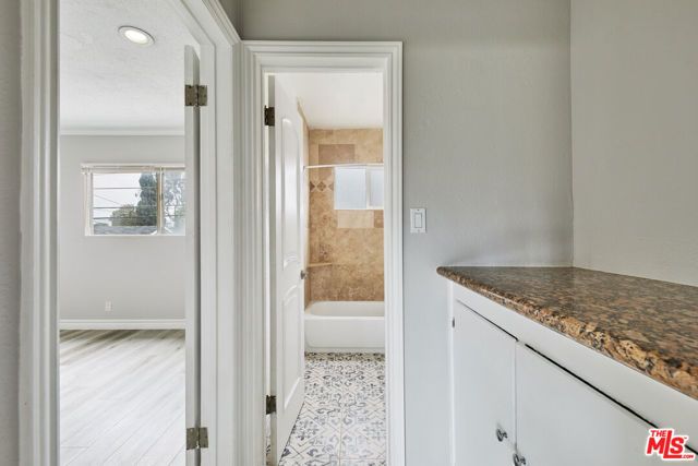 2636 Kansas Avenue 13, Santa Monica, CA 90404