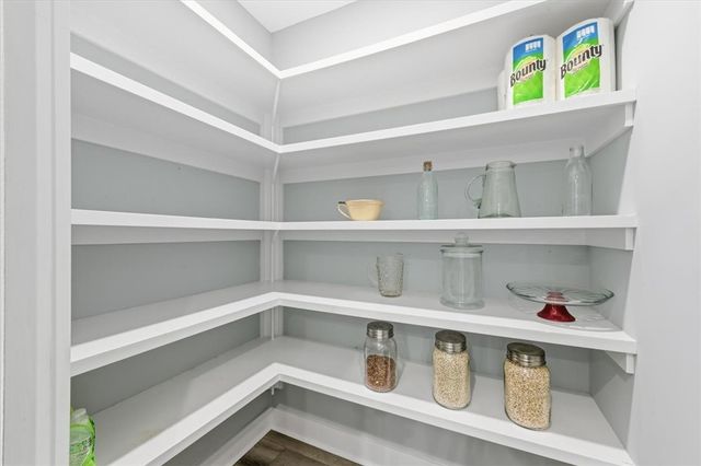 206 Sweetwater Blvd, Brunswick, GA 31525