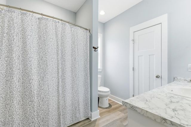 206 Sweetwater Blvd, Brunswick, GA 31525