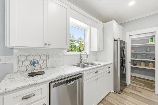 206 Sweetwater Blvd, Brunswick, GA 31525