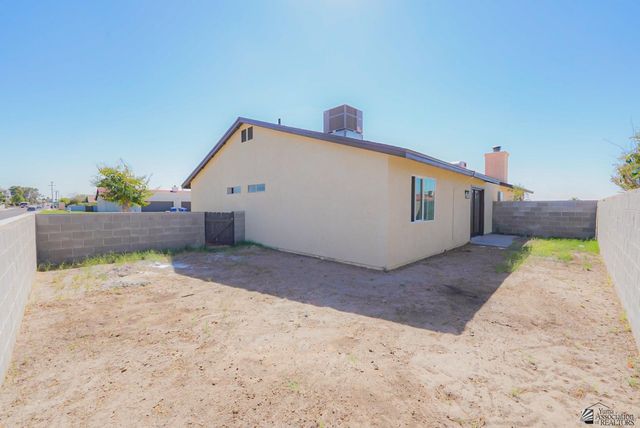 1402 W Las Lomas St, Yuma, AZ 85364