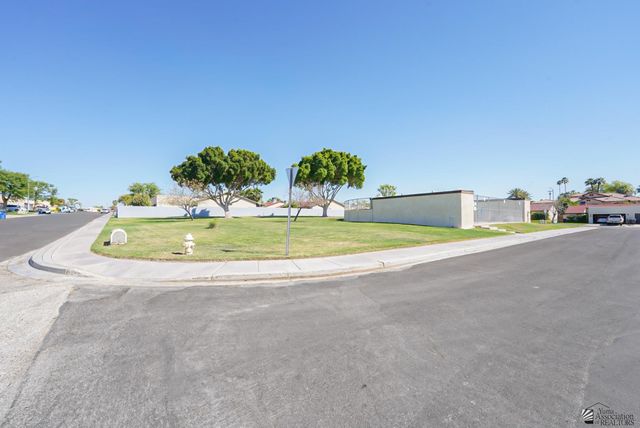 1402 W Las Lomas St, Yuma, AZ 85364