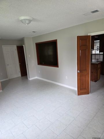 6726 Pine Island Ave, Baton Rouge, LA 70811