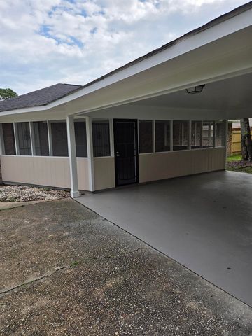 6726 Pine Island Ave, Baton Rouge, LA 70811