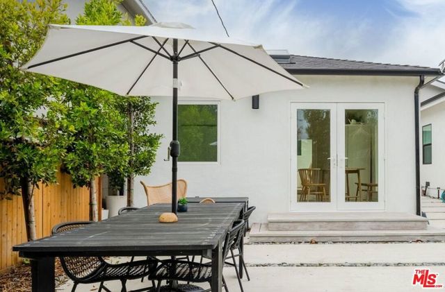 7320 El Manor Avenue, Los Angeles, CA 90045
