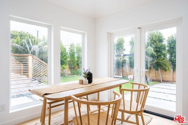 7320 El Manor Avenue, Los Angeles, CA 90045