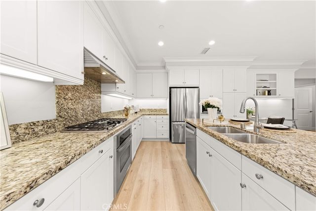 120 Pendant, Irvine, CA 92620